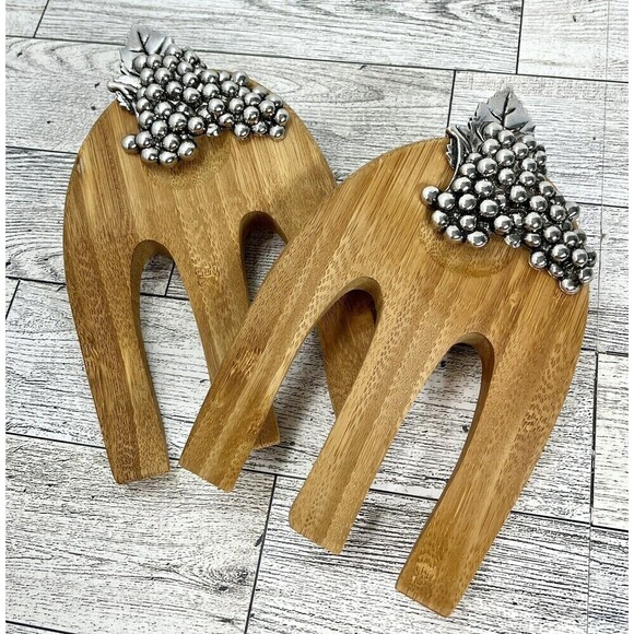 MudPie Wood & Silver Metal Grapes Salad Hands Servers Fruit Coastal Summer Party - Picture 1 of 8